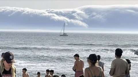 Tsunami de nubes. (@Mario_Moray)