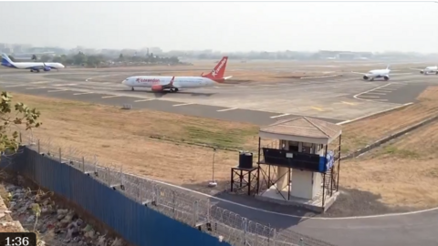 Aeropuerto de Bombay. (X)