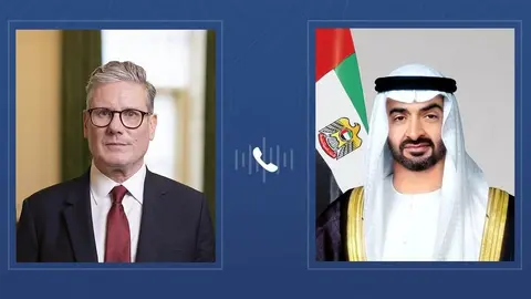 El presidente de Emiratos Árabes Unidos, Mohamed bin Zayed, ha expresado su agradecimiento, a través de una llamada telefónica,  al primer ministro británico, Keir Starmer, por el anuncio del reconocimiento del Estado de Palestina, previsto para septiembre. (WAM)