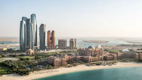Una imagen aérea de Abu Dhabi. (WAM)