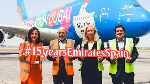 Las operaciones de Emirates se enmarcan en una relación económica creciente entre España y los Emiratos Árabes Unidos. (X)