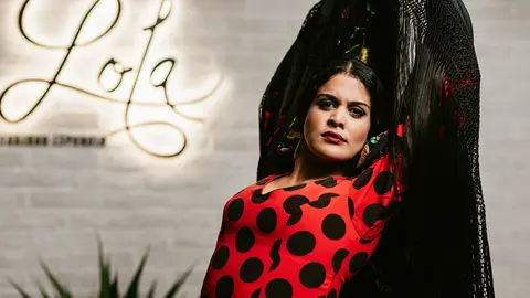 Marga derrocha arte en Dubai sobre el escenario de Lola Taberna. (Cedida)