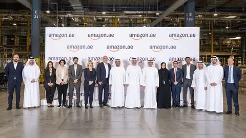 Un momento de la inauguración del centro de Amazon en Abu Dhabi. (WAM)