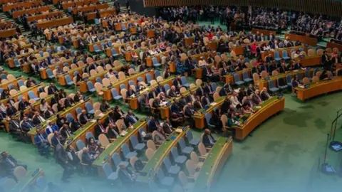Perspectiva de una conferencia en la sede de Naciones Unidas. (X)