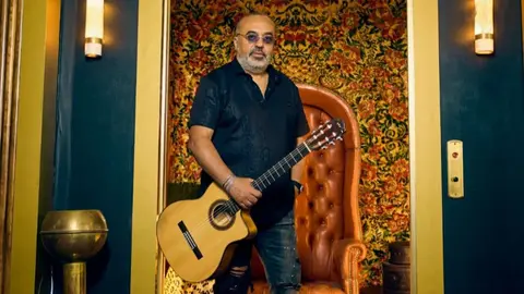 Chico Castillo triunfa con su guitarra en Dubai. (Cedida)