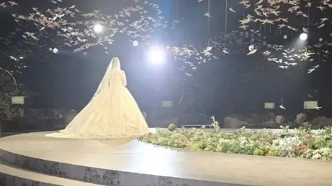 La miembro de la realeza emiratí el día de su boda. (Instagram)