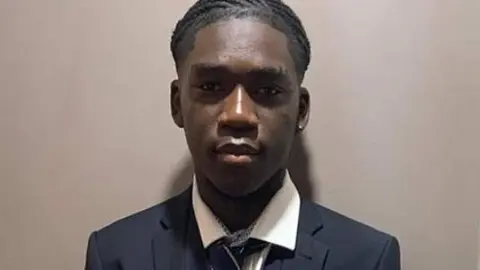 Marcus Fakana en una imagen de la red X.