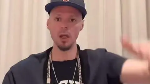 Cllevio en una captura de pantalla de un vídeo de su perfil de Tik Tok.