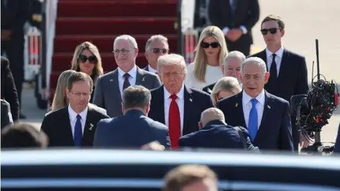 Trump, tras su llegada a Israel. (Efe)