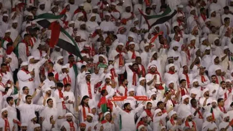 Una imagen de aficionados emiratíes. (Fuente externa)