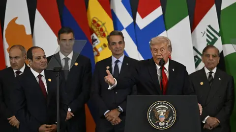 Un momento del discurso de Trump en la Cumbre de Paz en Egipto. (WAM)