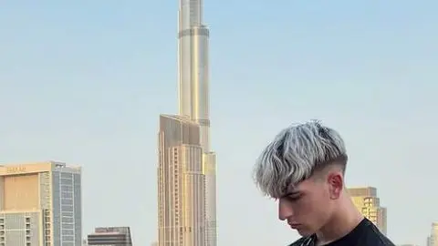 El joven español en una imagen de su perfil de Instagram. (@Carlosantela_)