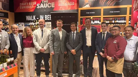 Asistentes al evento de presentación de la campaña. (EL CORREO)