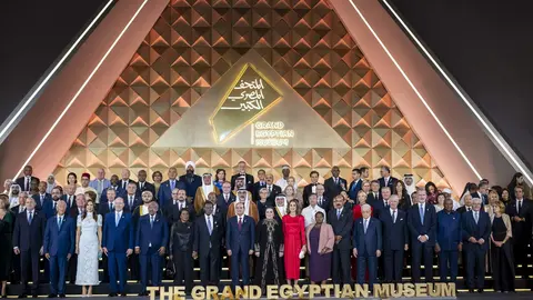 Representantes de 40 países asistieron a la inauguración del museo egipcio. (WAM)
