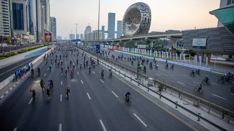 Ciclistas participantes en la prueba. (Dubai Media Office)