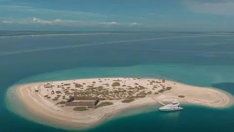 Cape Moriris es las Islas del Mundo de Dubai. (X)