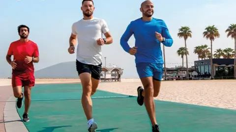 Pista para correr en una playa de Dubai. (Dubai Fitness Challenge)