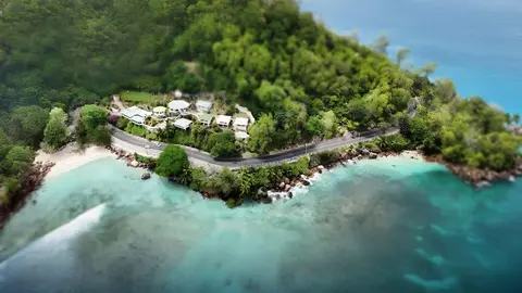 La carretera financiada por Abu Dhabi en Seychelles. (WAM)