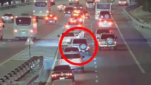 Captura de pantalla del vídeo difundido por la Policía de Abu Dhabi.