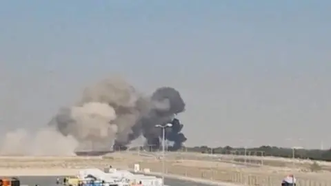 Una imagen del accidente aéreo en Dubai South. (Fuente externa)
