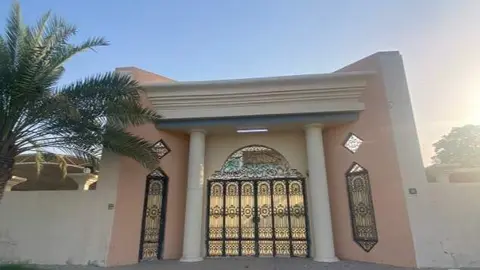 A modo ilustrativo una villa en Al Muhaisnah de Dubai. (X)