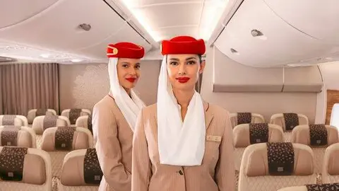 Tripulantes de cabina de la aerolínea de Dubai. (Emirates)