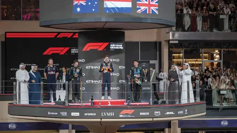 El podio del Gran Premio Fórmula 1 de Abu Dhabi. (WAM)