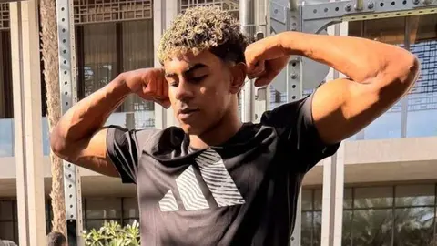 Lamine Yamal entrena en Dubai. (Instagram)