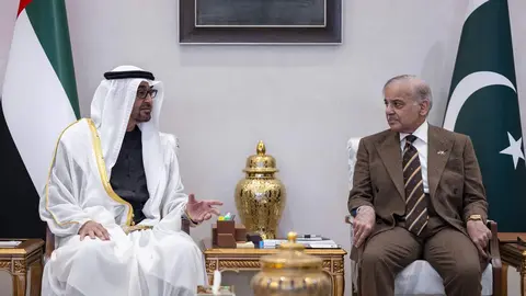 Los presidentes de EAU y Pakist&aacute;n durante el encuentro de este s&aacute;bado. (WAM)