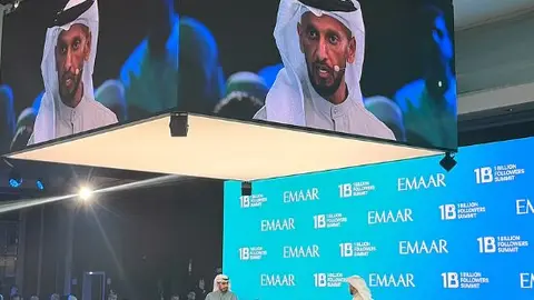 El director de la Oficina Nacional de Medios de EAU, Abdulla bin Mohammed bin Butti Al Hamed. (X)