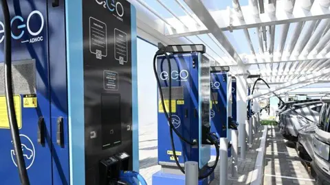 Cargadores coches el&eacute;ctricos E 11. (X)