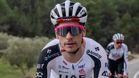 Ciclistas del UAE Team Emirates. (X)