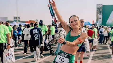 Verdeliss tras correr la Marat&oacute;n de Dubai 2026. (Instagram)