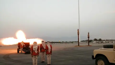 Un ca&ntilde;onazo se&ntilde;ala la hora del Iftar en Ras Al Khaimah, (EL CORREO)