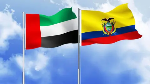 Banderas de Ecuador y EAU. (WAM)