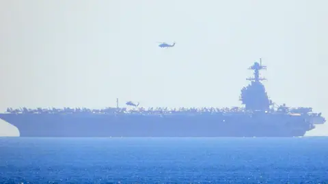 Portaaviones USS Gerald R. Ford a su paso por Gibraltar. (X)