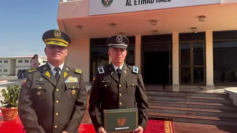 General Villarroel junto al teniente Aguilar. (Richard Ramos)