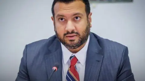 El representante permanente de EAU ante la ONU en Ginebra, Jamal Al Musharakh. (X)