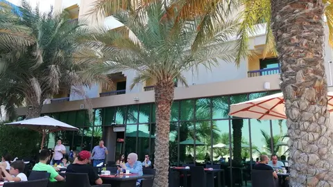 Una terraza de un hotel en Abu Dhabi. (EL CORREO)