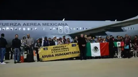 Mexicanos evacuados de Oriente Medio debido al conflicto b&eacute;lico