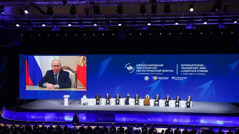 Un momento del Foro de Transporte y Log&iacute;stica, celebrado en San Petersburgo. (WAM)