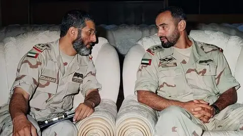 A la izquierda, Khalid Al Bu Ainin junto al presidente de EAU. (Fuente externa)