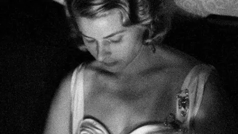 Ingrid Bergman en Cannes en 1956. (X)