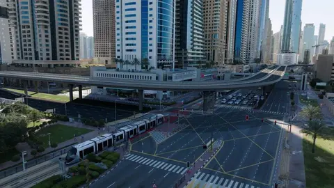 Vista a&eacute;rea del nuevo puente en  Dubai. (WAM)