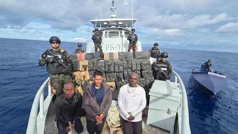 Imagen publicada en la cuenta de X de Bukele de los detenidos en El Salvador.