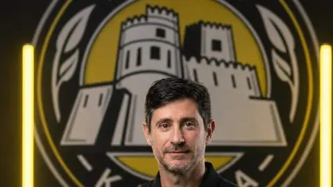 El entrenador V&iacute;ctor S&aacute;nchez del Amo. (X)