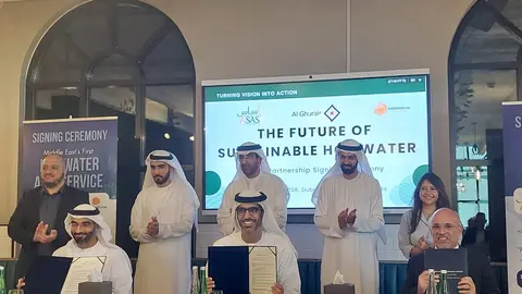 Firma de la a una alianza estrat&eacute;gica entre ASAS Investment, Facilities Solutions, Al Ghurair Infrastructure y Enernouva. (Cedida)