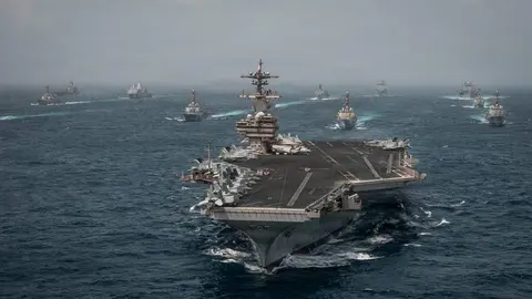 Buques de guerra de la Marina de EEUU en el Estrecho de Ormuz. (Centcom)