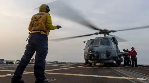 Un helic&oacute;ptero MH-60R Sea Hawk de la Marina de EEUU. (Centcom)