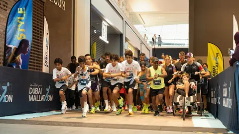 Perspectiva de una prueba deportiva en Dubai Mallathon. (WAM)